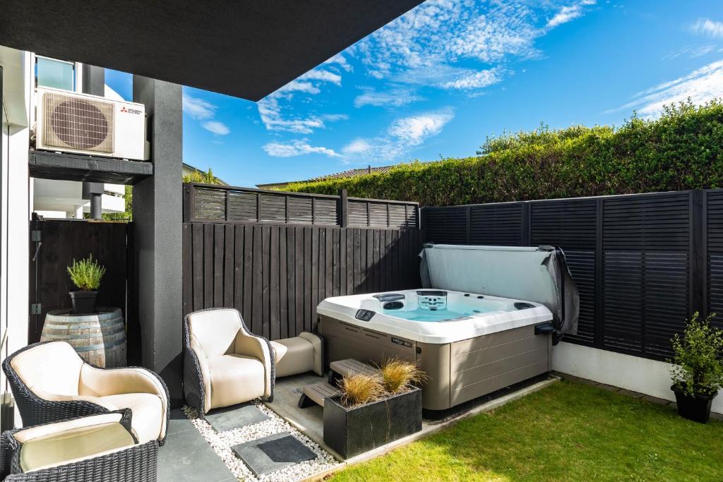 Cashmere Heights room 6